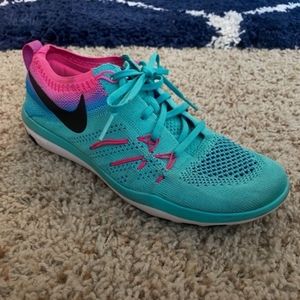 Nike Focus Flyknit